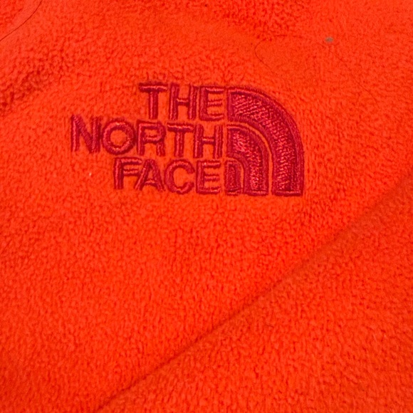 The North Face Vibrant Coral Fleece Jacket - size small - Picture 5 of 6